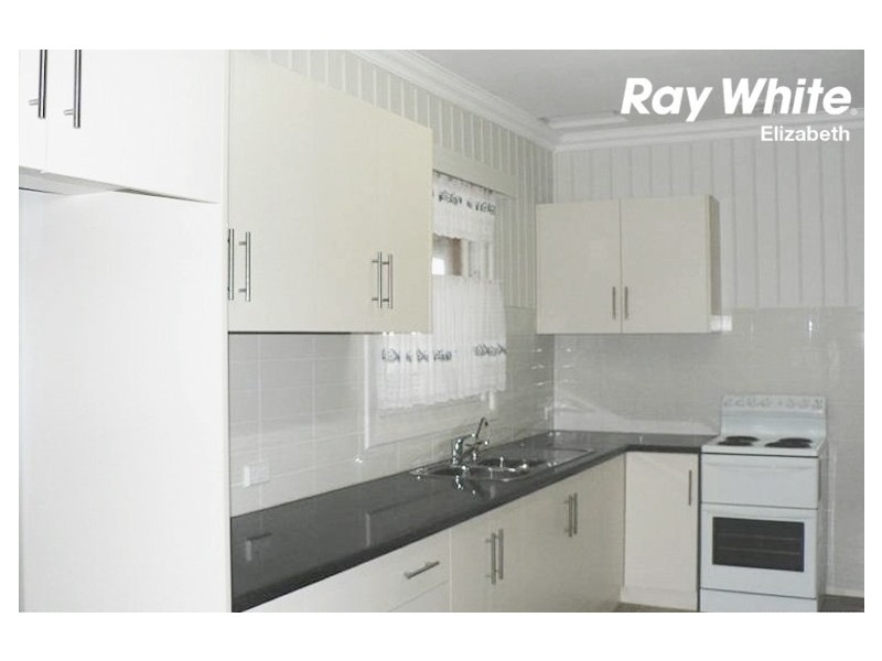 6 Hanson Road, Elizabeth Downs SA 5113