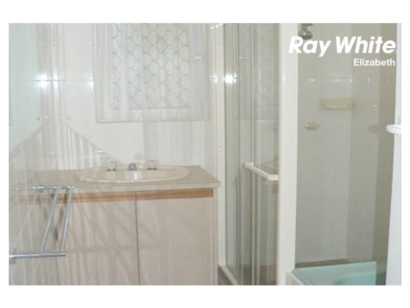 6 Hanson Road, Elizabeth Downs SA 5113