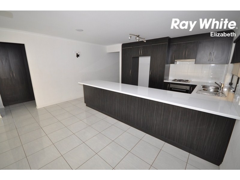 2 Tomnicstas St., Munno Para West SA 5115