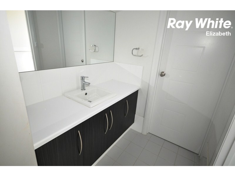 2 Tomnicstas St., Munno Para West SA 5115