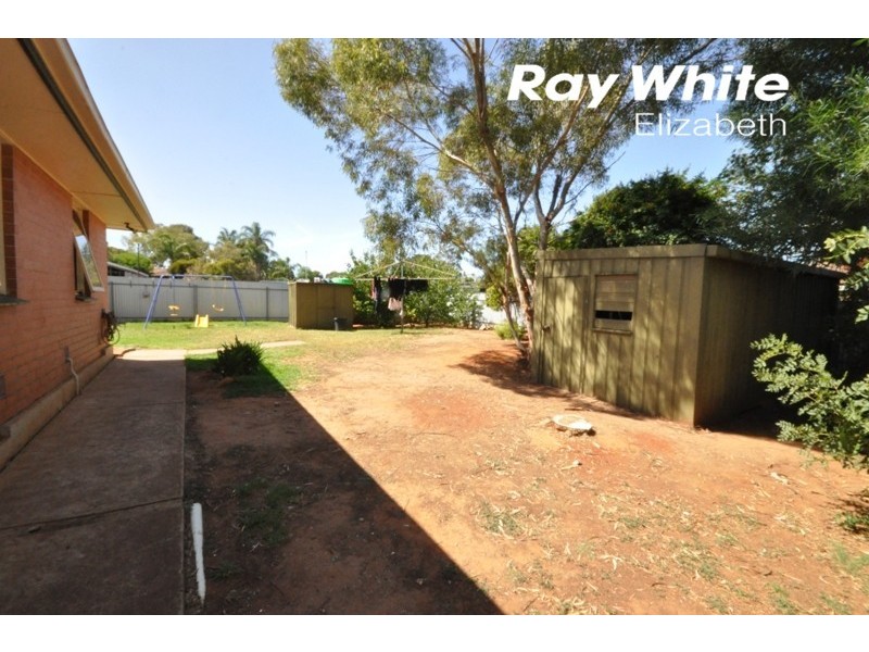 8 Burford Street, Elizabeth Downs SA 5113