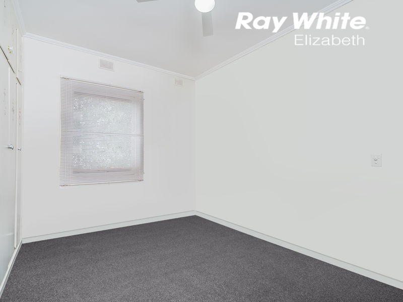 19 Crisp Road, Elizabeth Downs SA 5113