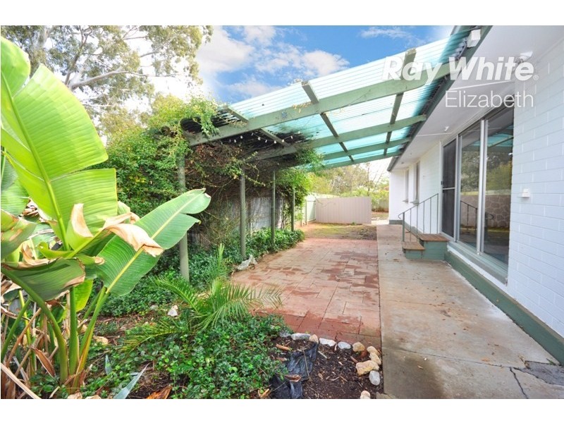 37 St Leonard Crescent, Elizabeth Downs SA 5113