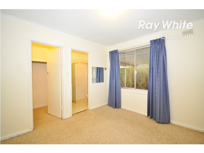 37 St Leonard Crescent, Elizabeth Downs SA 5113