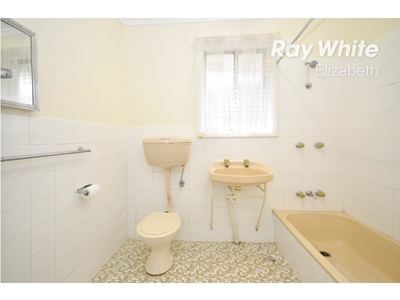 37 St Leonard Crescent, Elizabeth Downs SA 5113