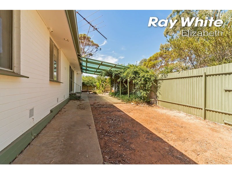 37 St Leonard Crescent, Elizabeth Downs SA 5113