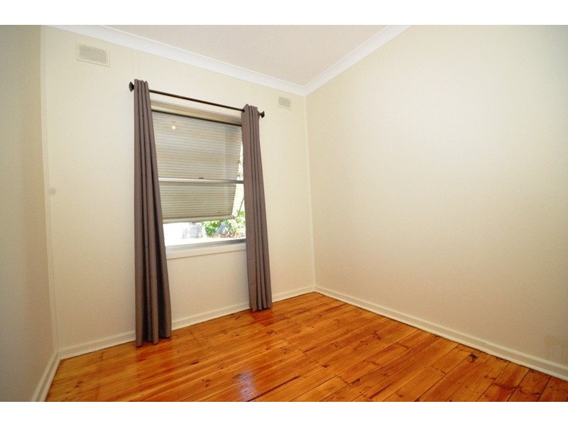 16 Kentish Road, Elizabeth Downs SA 5113