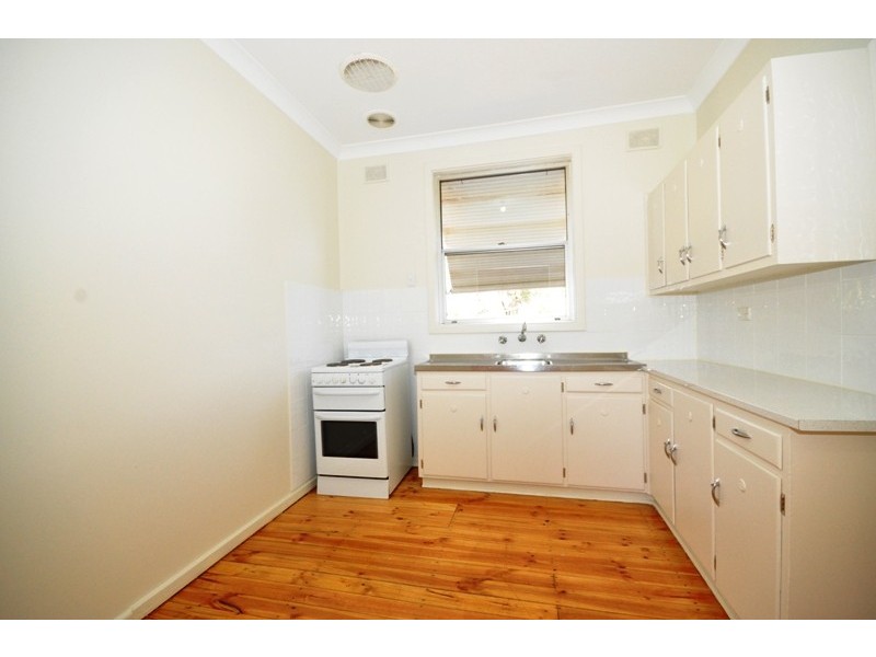 16 Kentish Road, Elizabeth Downs SA 5113