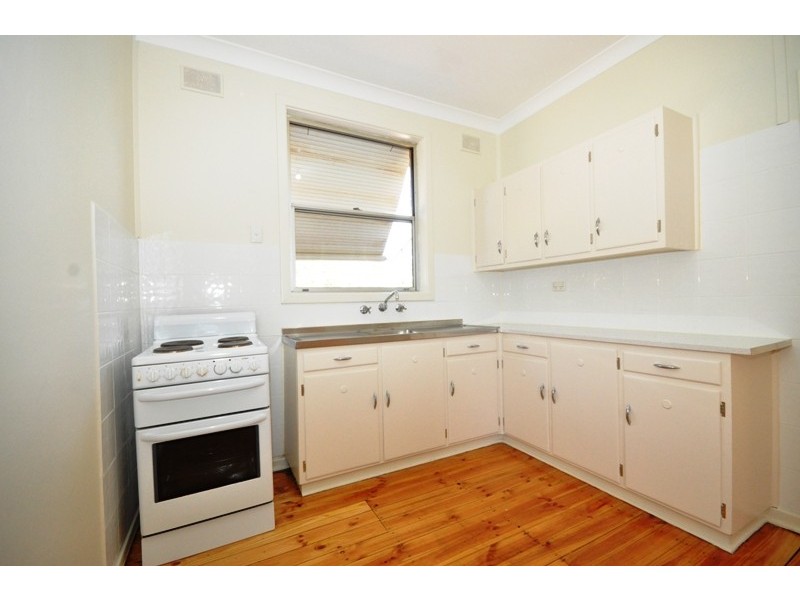 16 Kentish Road, Elizabeth Downs SA 5113