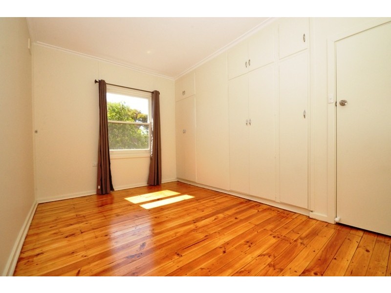 16 Kentish Road, Elizabeth Downs SA 5113