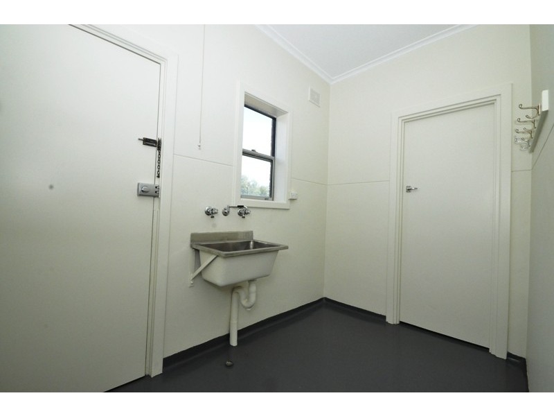 16 Kentish Road, Elizabeth Downs SA 5113