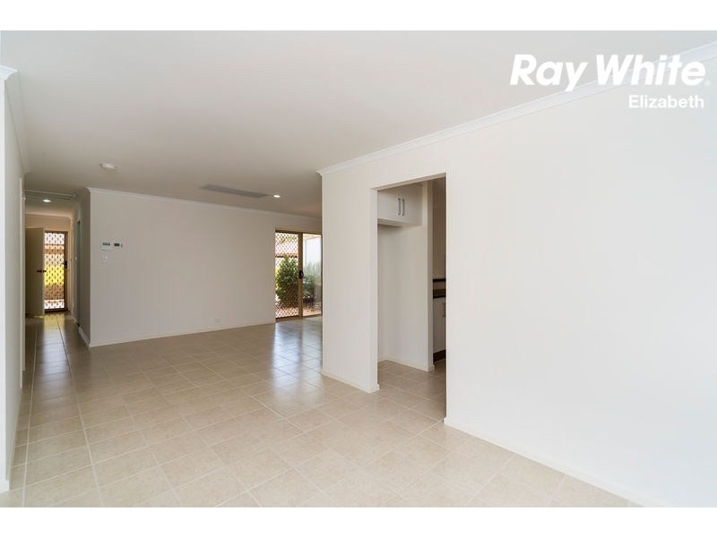 6 President Ave, Andrews Farm SA 5114