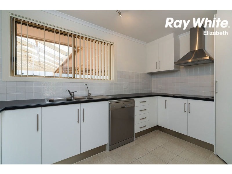 6 President Ave, Andrews Farm SA 5114