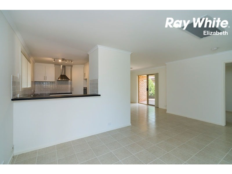 6 President Ave, Andrews Farm SA 5114