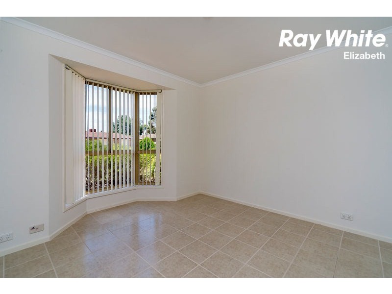 6 President Ave, Andrews Farm SA 5114