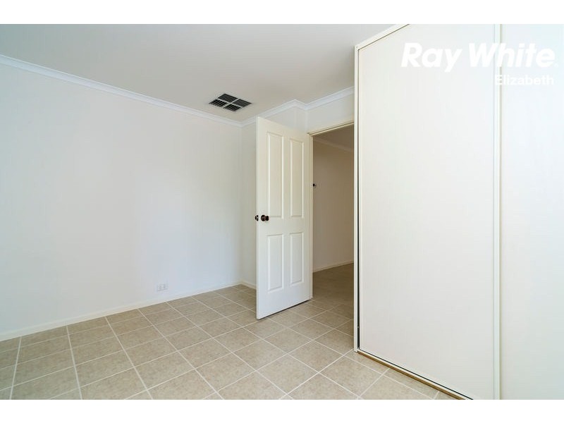 6 President Ave, Andrews Farm SA 5114