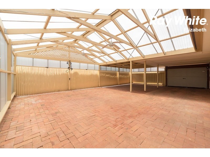 6 President Ave, Andrews Farm SA 5114