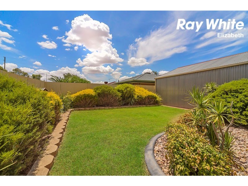 6 President Ave, Andrews Farm SA 5114