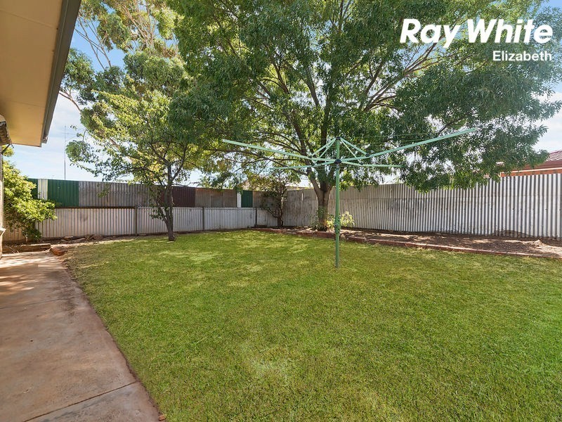 9 President Ave, Andrews Farm SA 5114