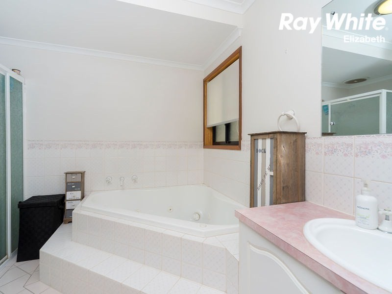 41 Bushmills St, Greenwith SA 5125