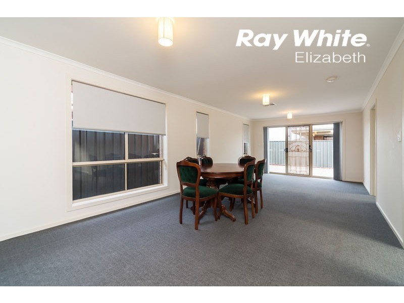 8 West Parkway, Andrews Farm SA 5114