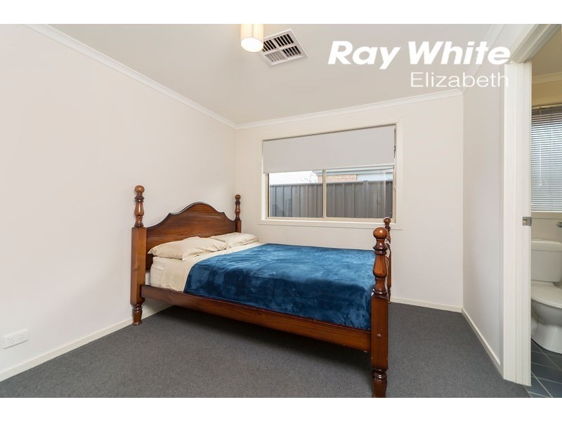 8 West Parkway, Andrews Farm SA 5114