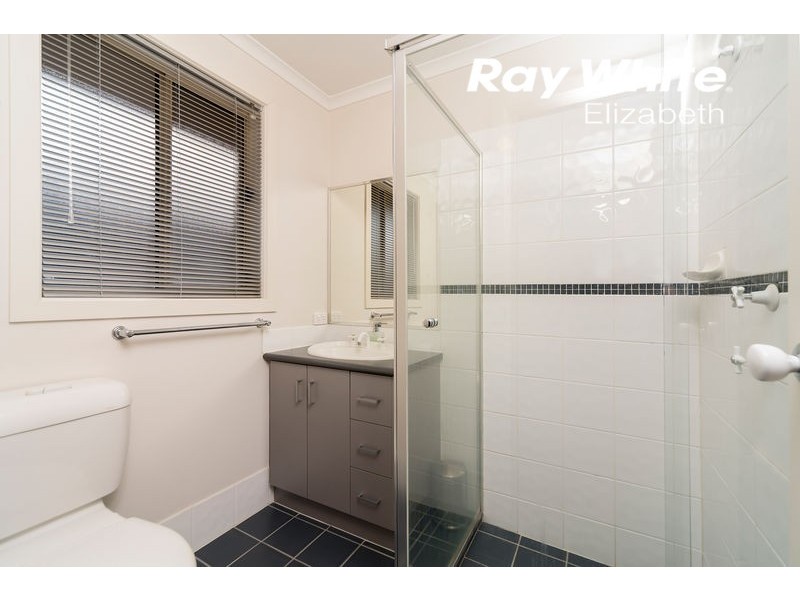 8 West Parkway, Andrews Farm SA 5114