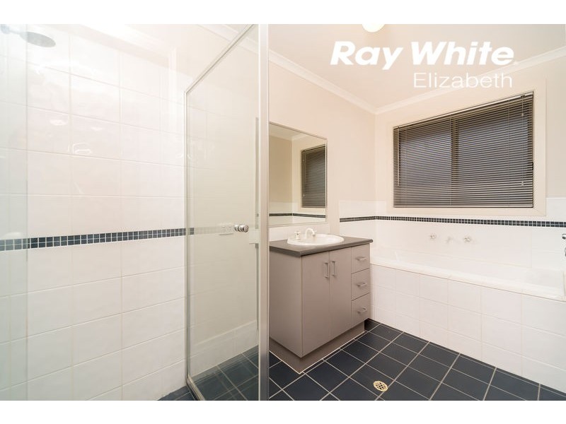 8 West Parkway, Andrews Farm SA 5114