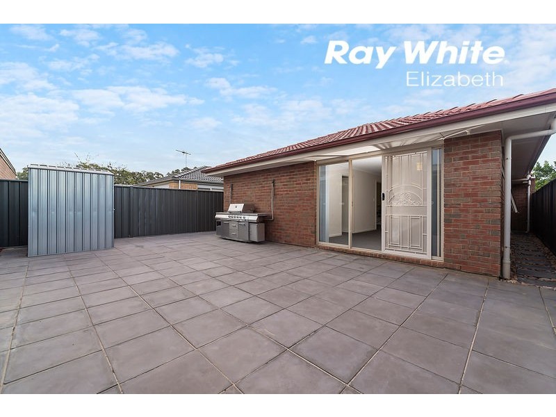 8 West Parkway, Andrews Farm SA 5114