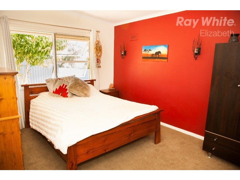 16 Elgin Ave, Evanston SA 5116