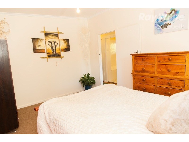 16 Elgin Ave, Evanston SA 5116