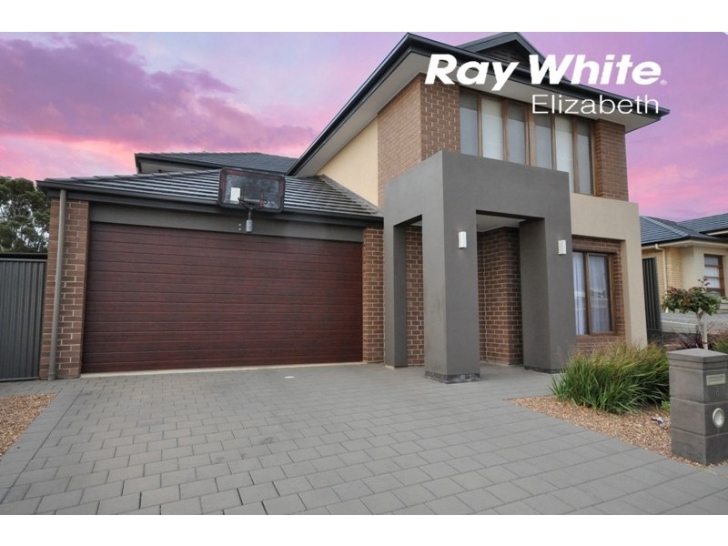 8 Brown Hill Cl, Blakeview SA 5114
