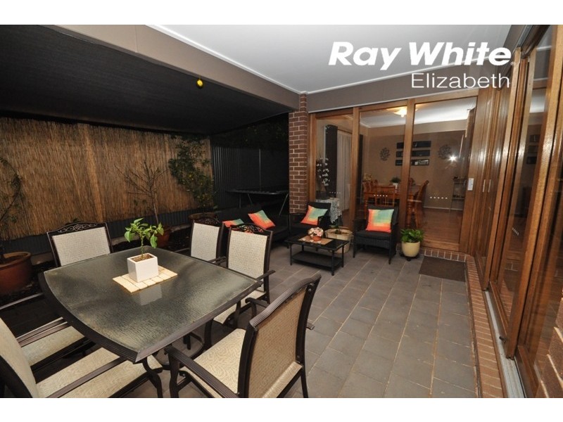 8 Brown Hill Cl, Blakeview SA 5114