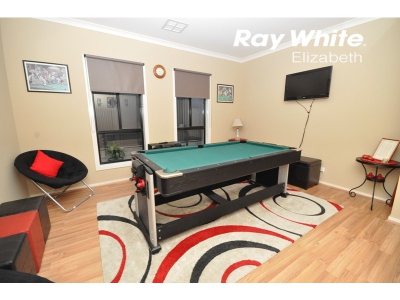 8 Brown Hill Cl, Blakeview SA 5114