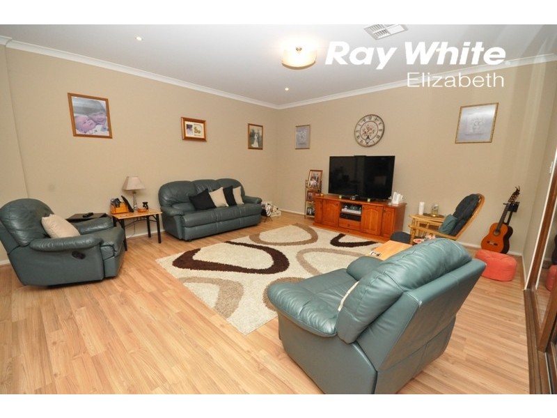 8 Brown Hill Cl, Blakeview SA 5114
