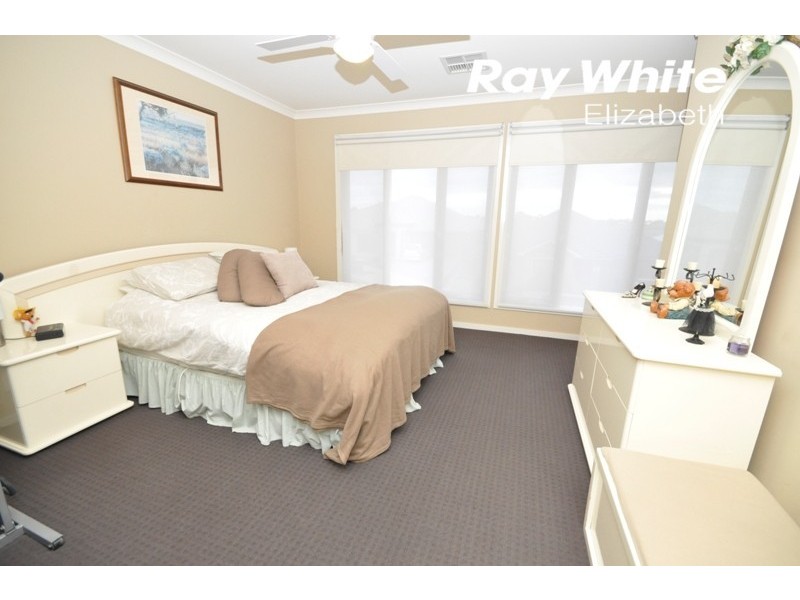 8 Brown Hill Cl, Blakeview SA 5114