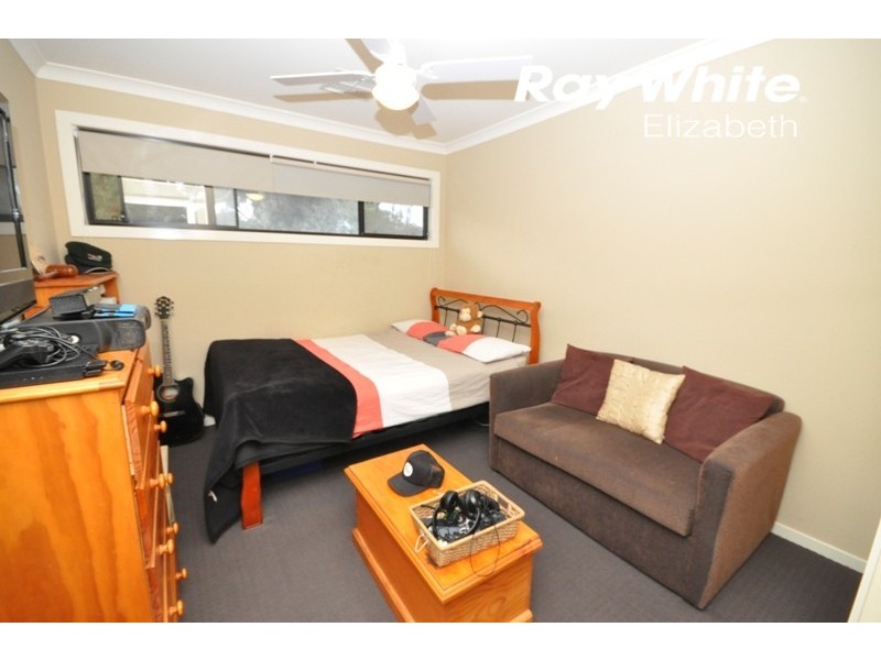 8 Brown Hill Cl, Blakeview SA 5114