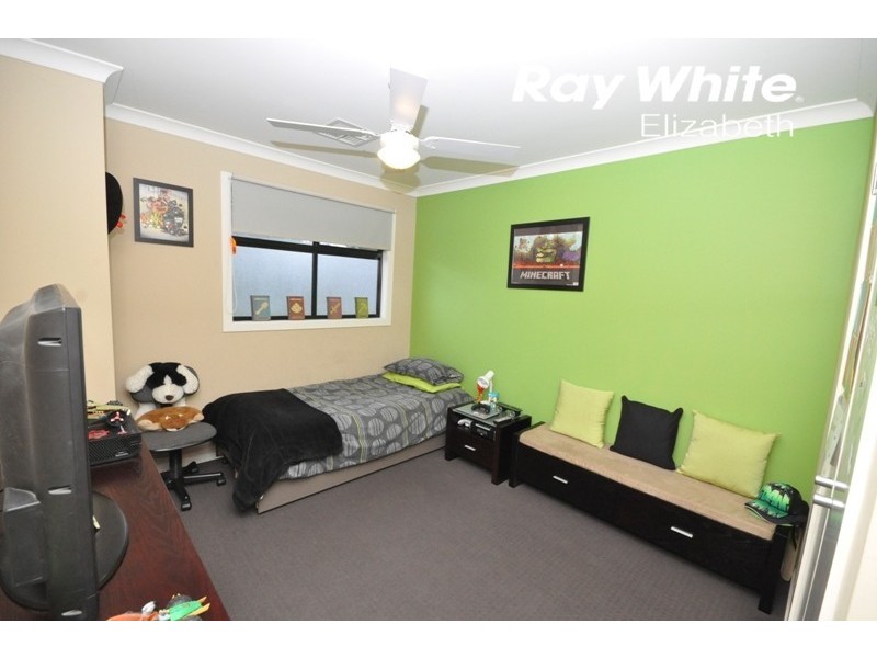 8 Brown Hill Cl, Blakeview SA 5114