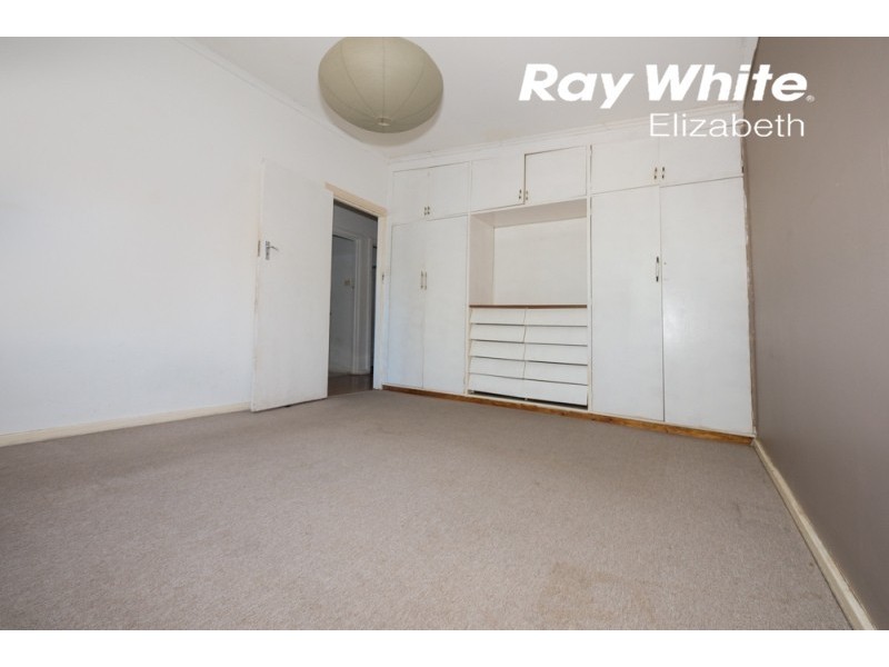 24 Blacks Road, Gilles Plains SA 5086