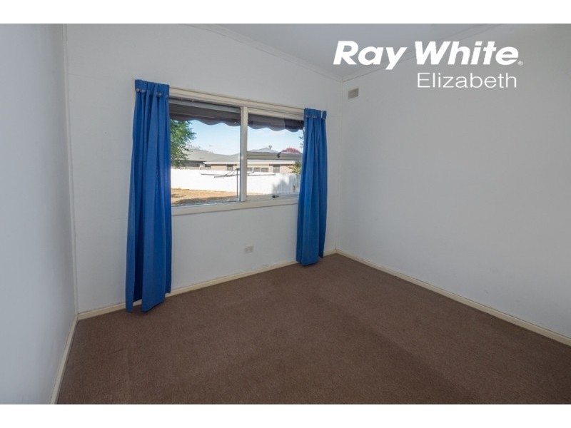 24 Blacks Road, Gilles Plains SA 5086