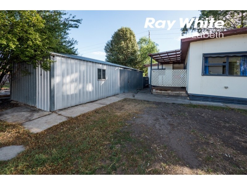 24 Blacks Road, Gilles Plains SA 5086