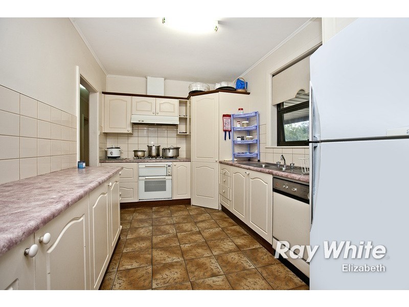 1 Athalie Avenue, Parafield Gardens SA 5107