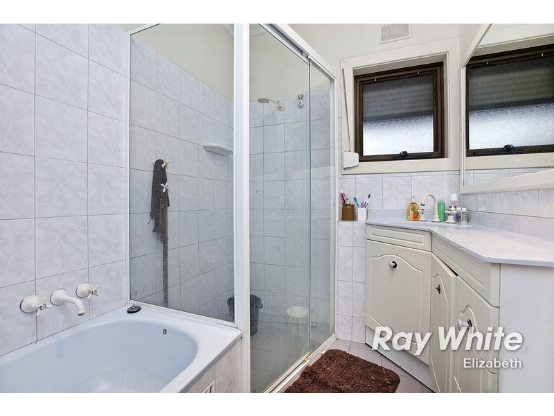 1 Athalie Avenue, Parafield Gardens SA 5107