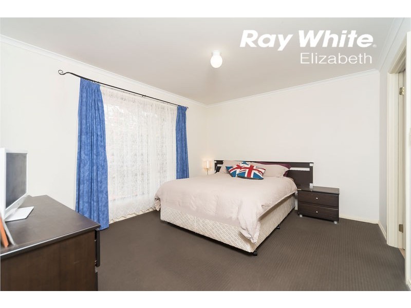 4 Dylan Close, Munno Para West SA 5115
