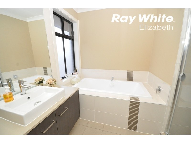8 Brown Hill Close, Blakeview SA 5114
