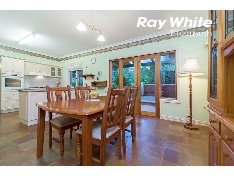 4 Bayview Parade, Gulfview Heights SA 5096