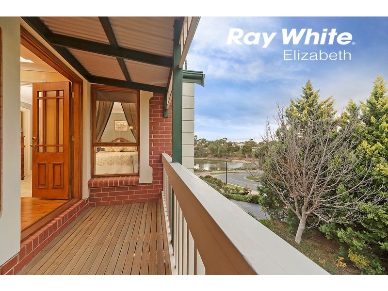 4 Bayview Parade, Gulfview Heights SA 5096