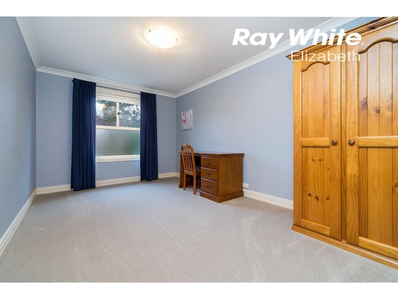 4 Bayview Parade, Gulfview Heights SA 5096