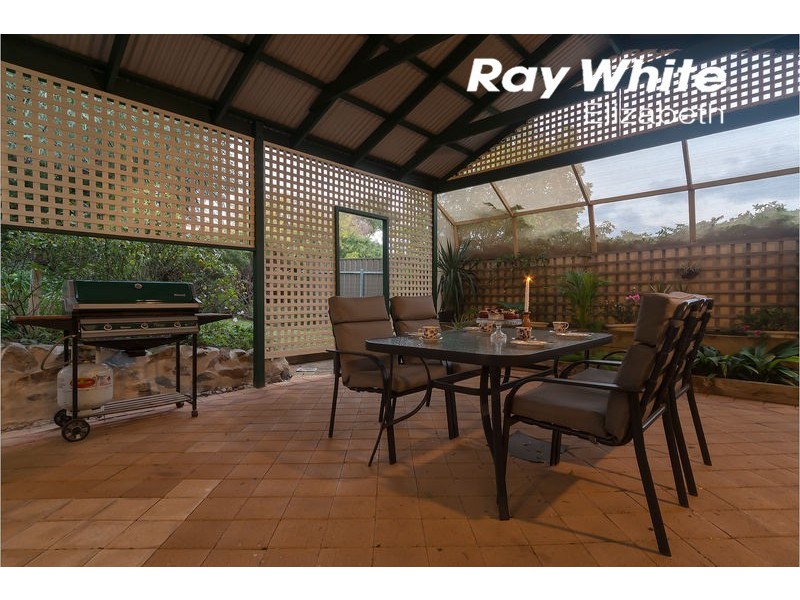 4 Bayview Parade, Gulfview Heights SA 5096