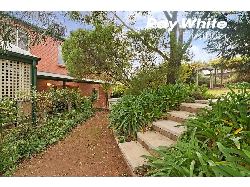 4 Bayview Parade, Gulfview Heights SA 5096